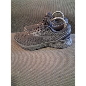 Brooks Ghost 11 Womens Running Shoes Triple Black 1202771B071 Size 7.5 Medium B